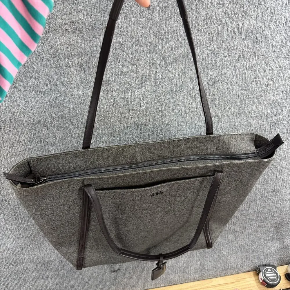 Tumi Sinclair Q Tote Bag Grayft Leather Trim Travel Everyday Office Travel Work